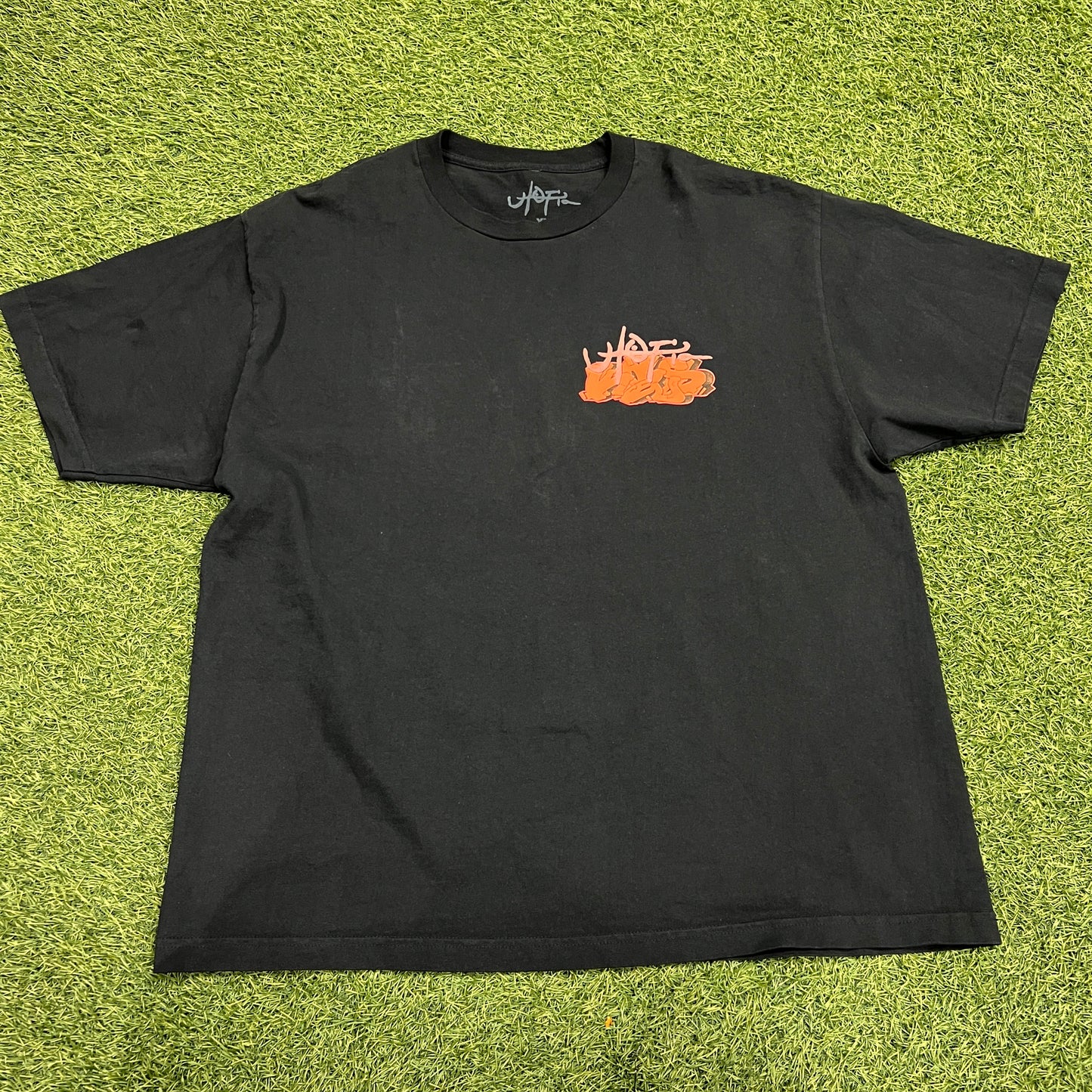 Travis Scott Utopia Baby Picture Orange Back Print Black Tee Size XL USED x12418