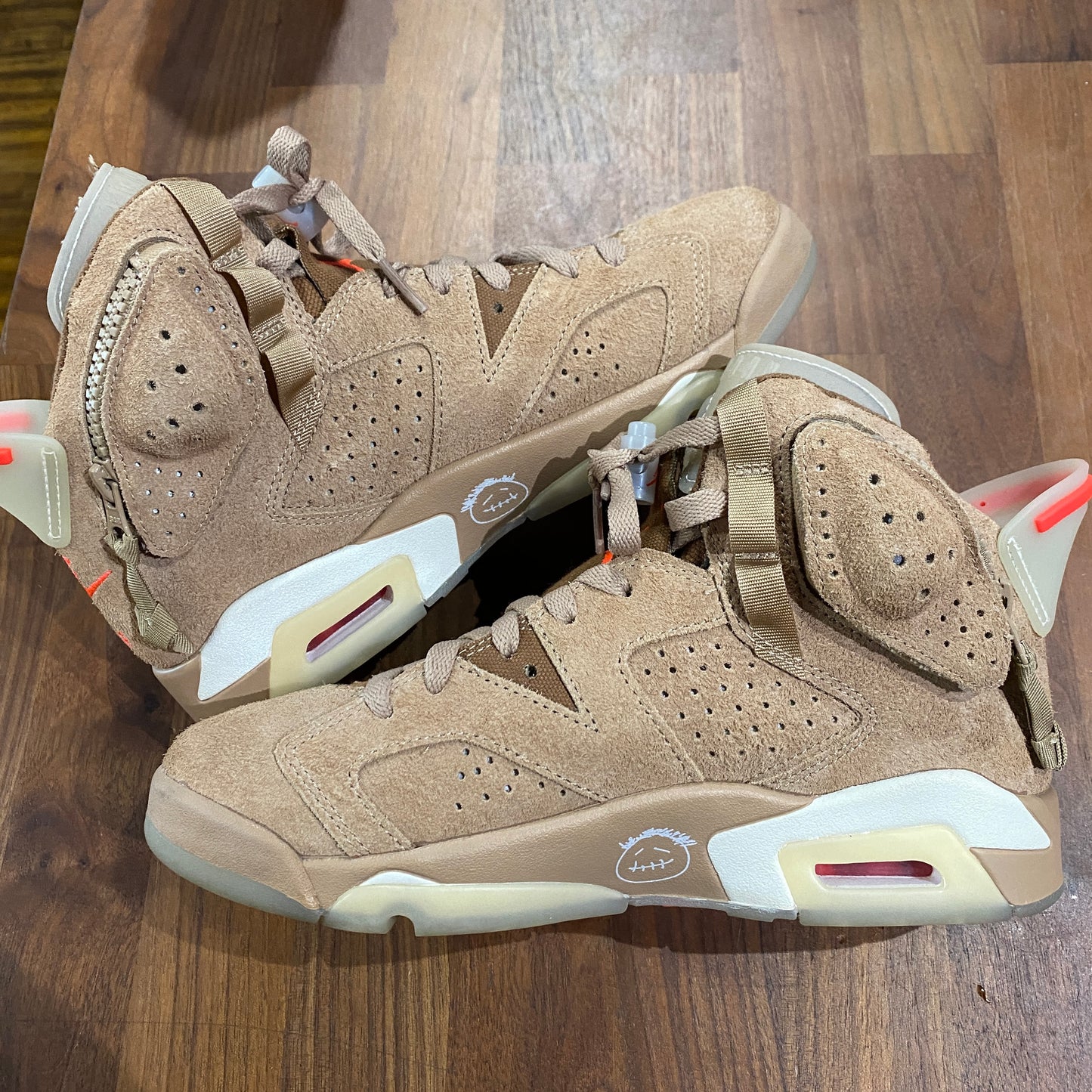 Jordan 6 Travis Scott British Khaki Size 6 USED s14272