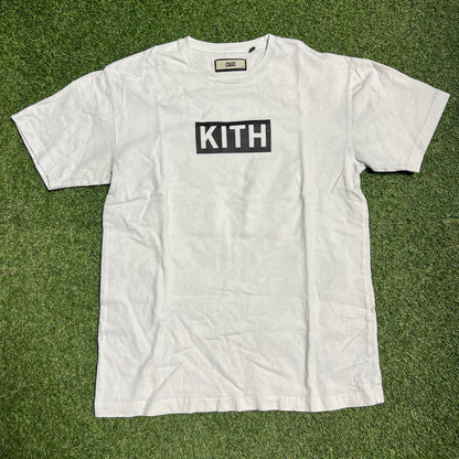 Kith Classic Box Logo White Tee Size Medium USED x12439