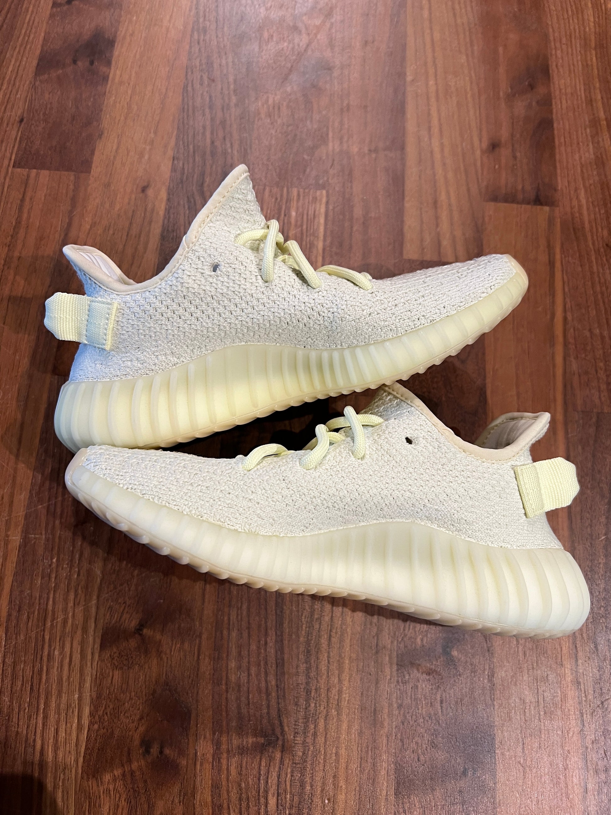 Yeezy 350 Butter Size 4 USED s4082