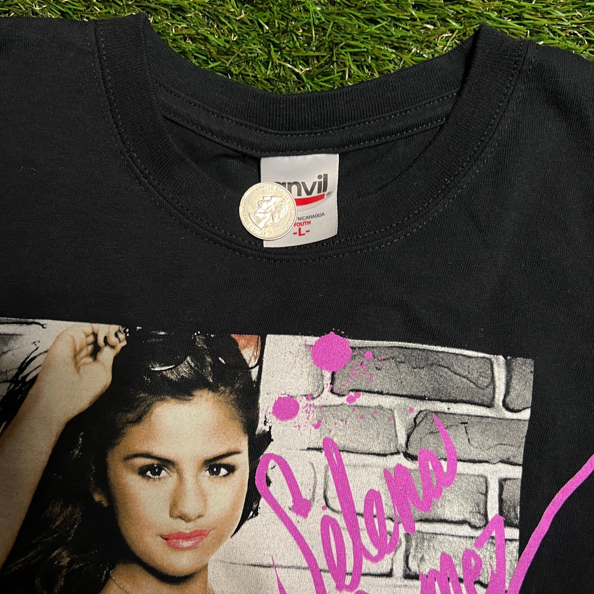 Selena Gomez We Own the Night 2011 Concert Black Tee Size Small USED v4513