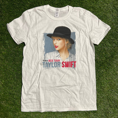 Taylor Swift Red Tour White Tee Size Medium USED v4908