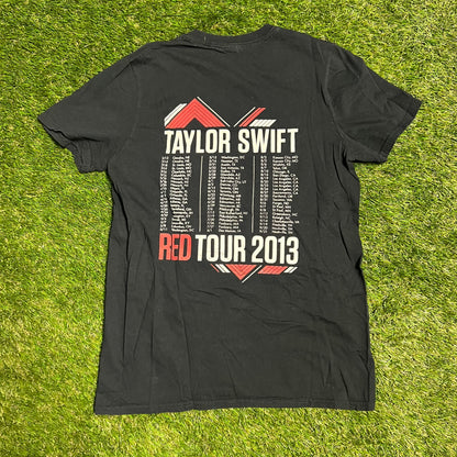 Taylor Swift Red 2013 Tour Black Tee Size Small USED v1663