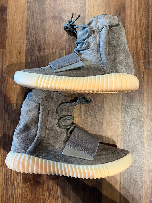 Yeezy 750 Chocolate Size 8.5 USED s7850