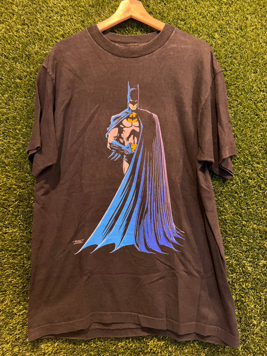Batman Holding Belt 1988 Tee Size XL USED v8311