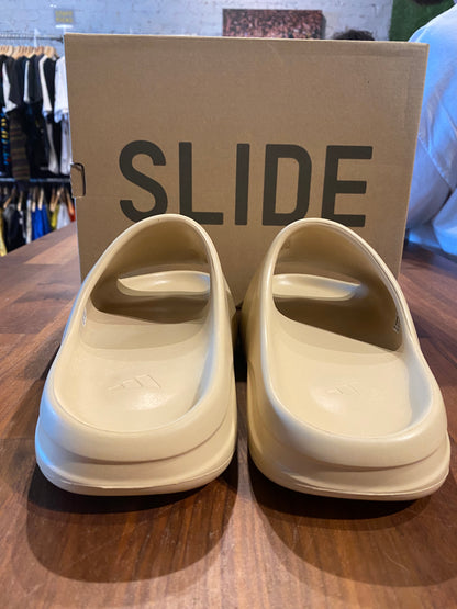 Yeezy Slide Desert Sand Size 9 NEW s10326