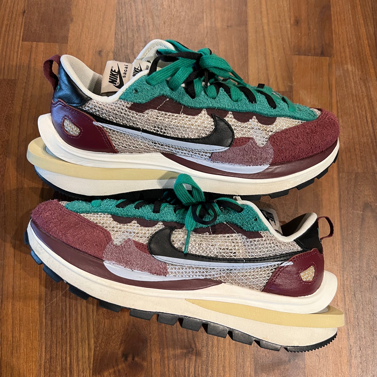 Sacai Nike Vapowaffle Burgendy Size 8.5 No Box Used s11240