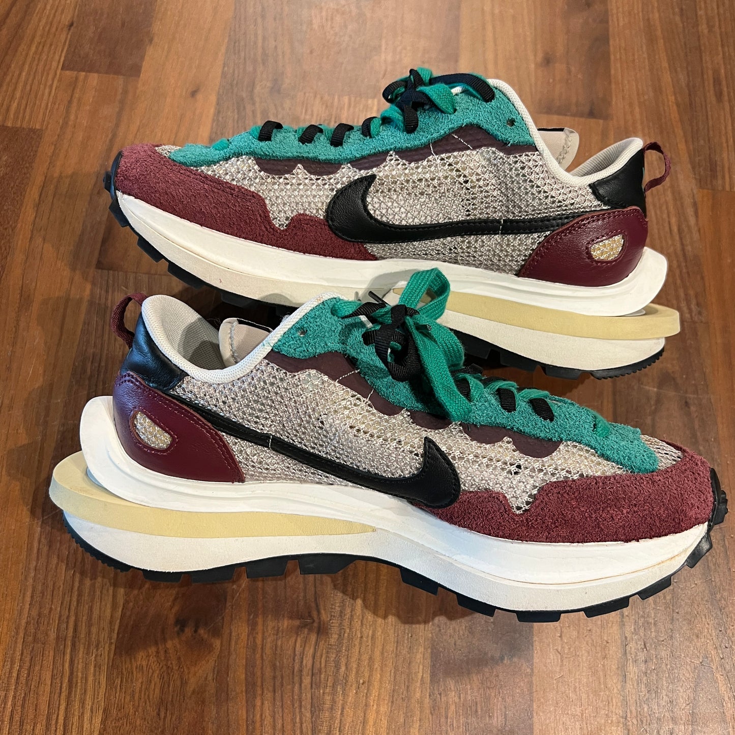 Sacai Nike Vapowaffle Burgendy Size 8.5 No Box Used s11240