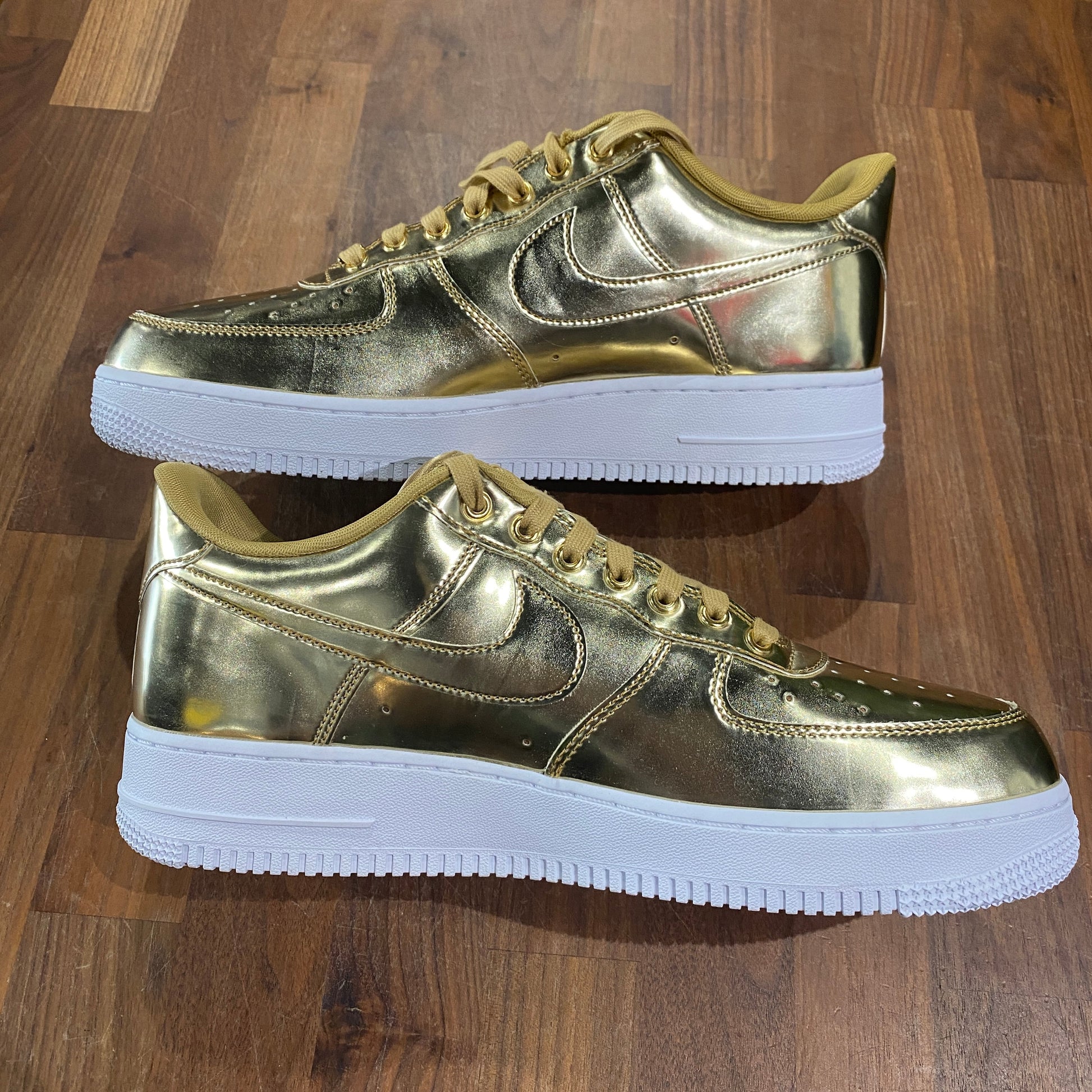 Nike Air Force One Metallic Gold Size 11m / 12.5w NEW s11601