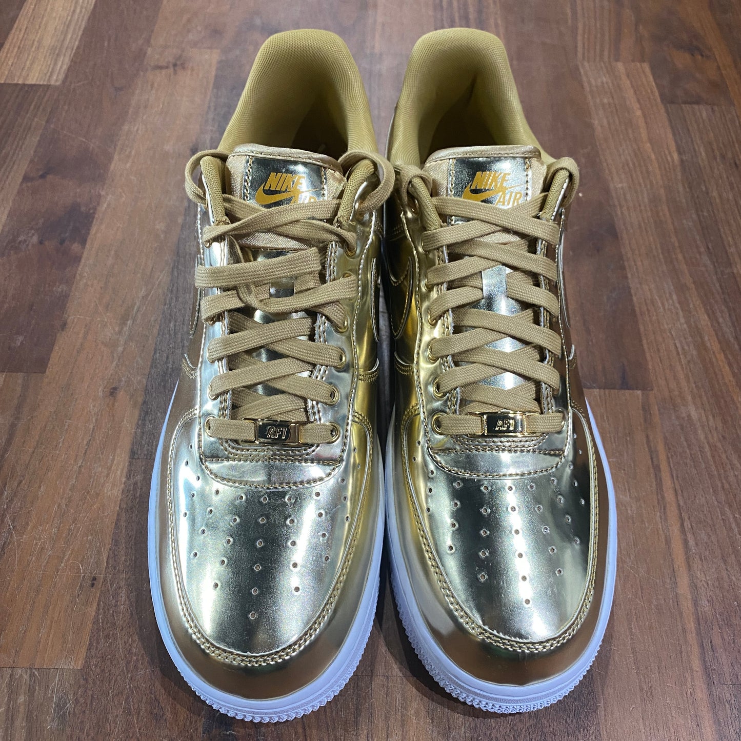 Nike Air Force One Metallic Gold Size 11m / 12.5w NEW s11601