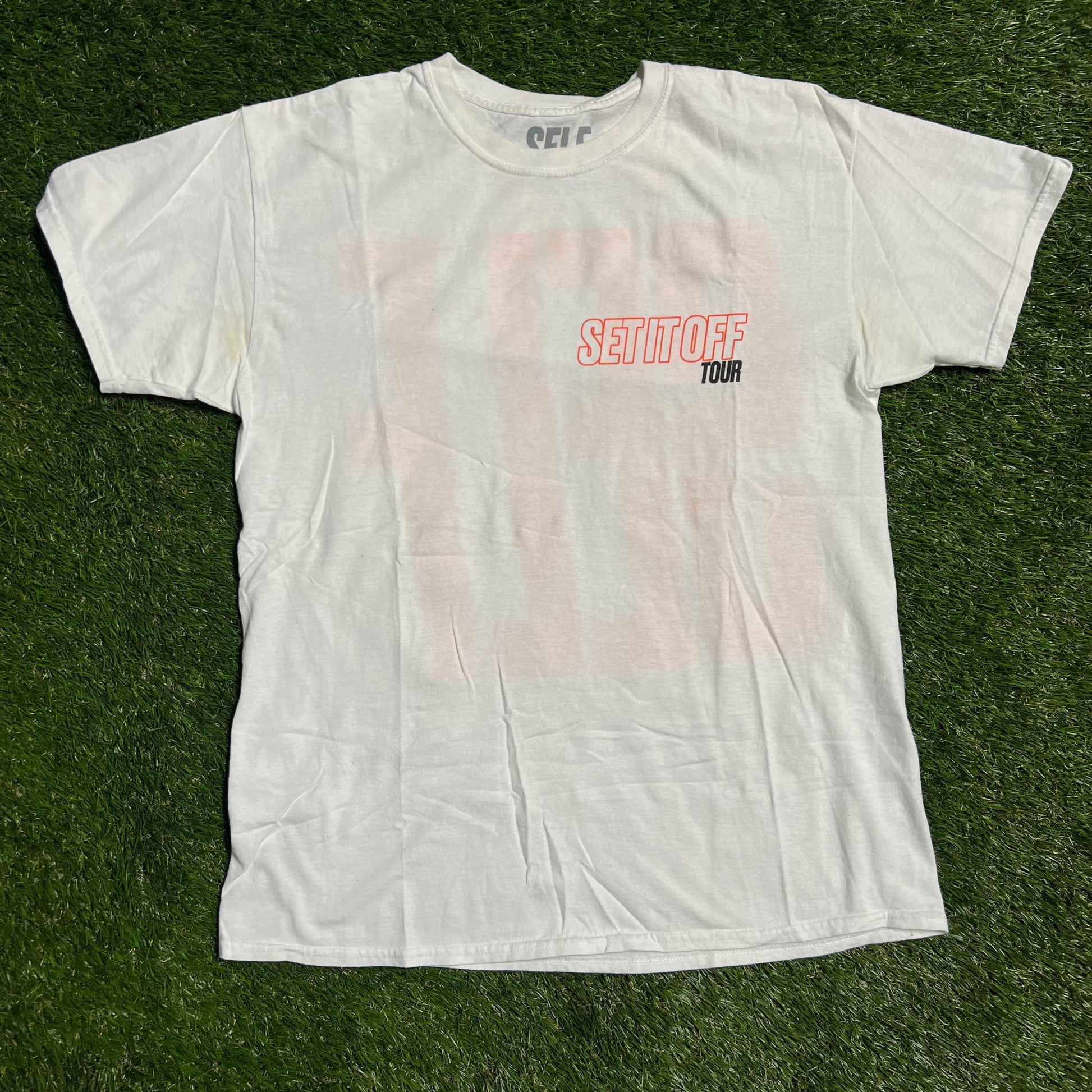 Metro Booming & Bryson Tiller White Tee Size Large USED v1747