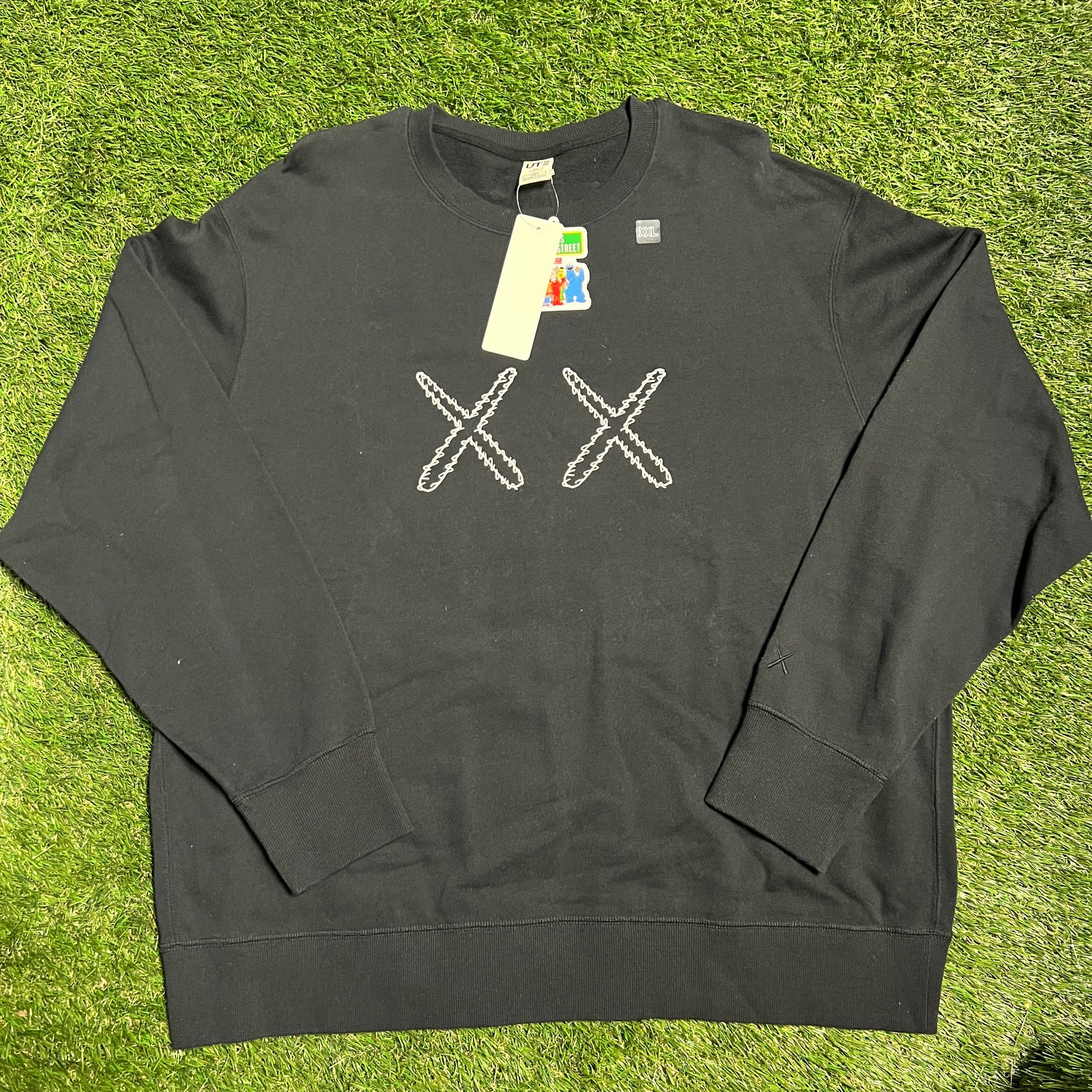 Uniqlo Kaws Sesame St Black Longsleeve Size XXL NEW x9592