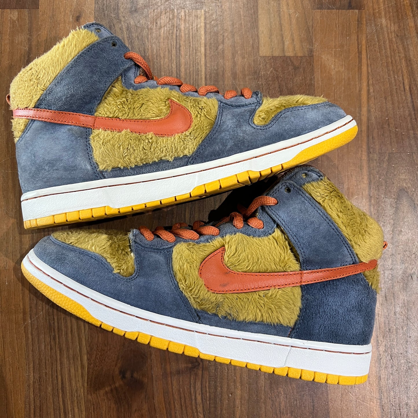 Nike SB dunk high papa bear Size 9 USED NO BOX s12025