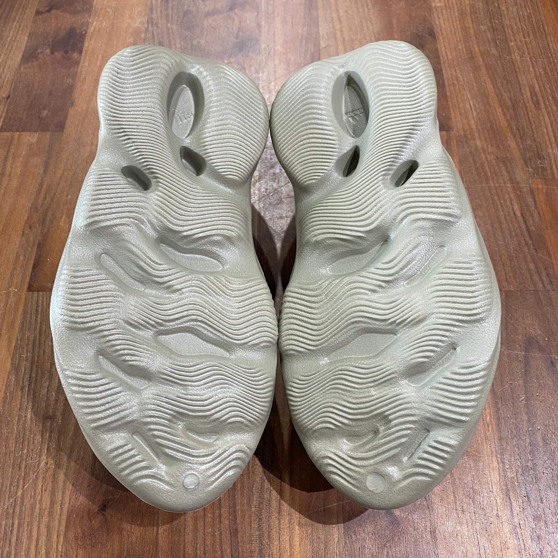 Yeezy foam runner stone salt Size 10 NEW s12372