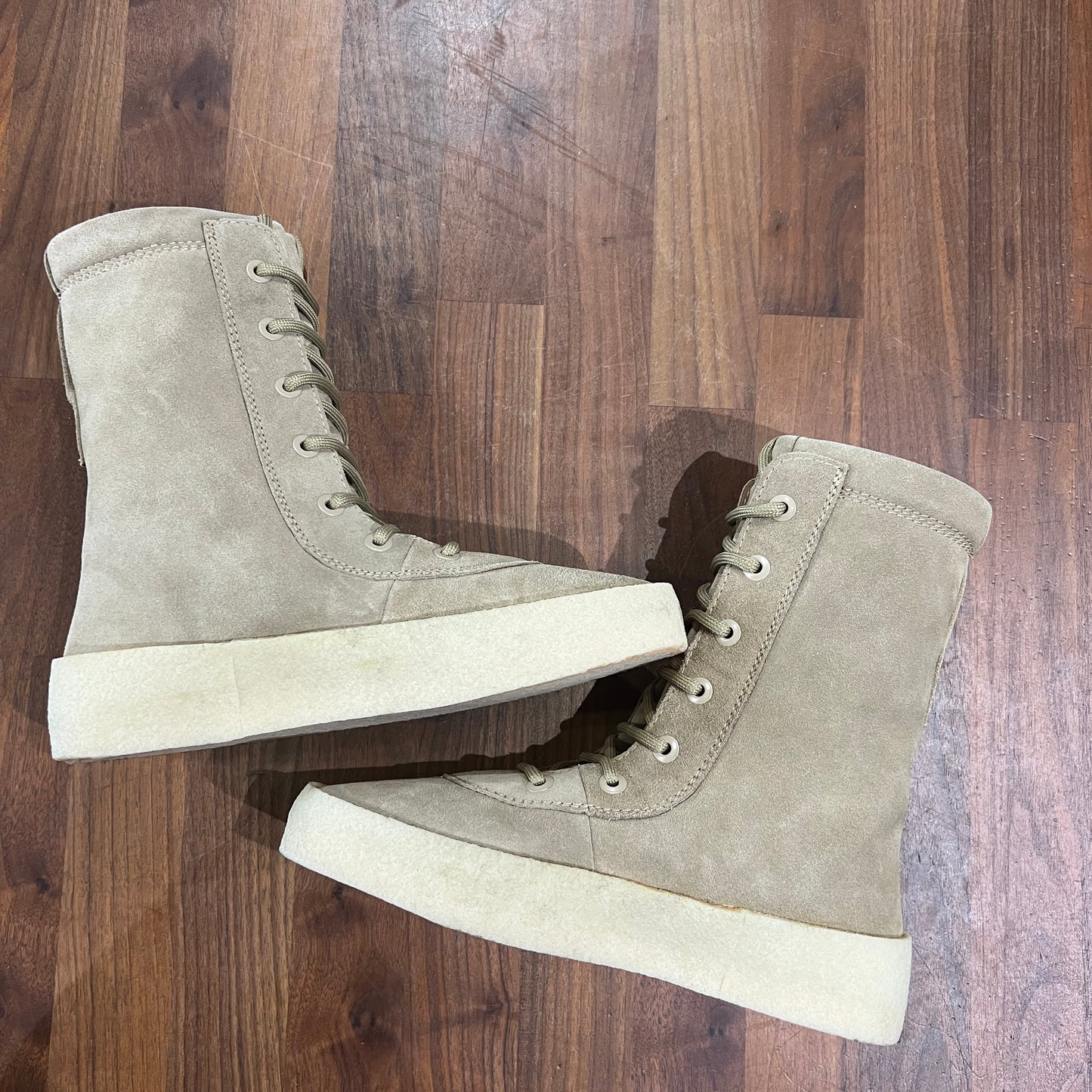 Yeezy Season 2 Crepe Boot DS Size 6.5 NEW s12900