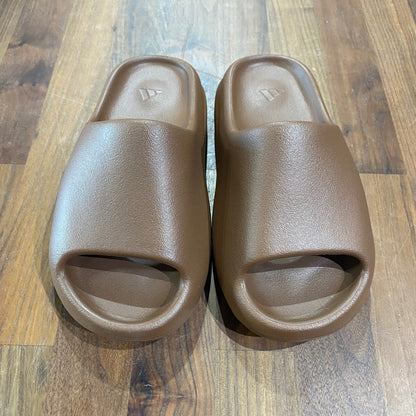 Yeezy slides flax Size 5 NEW s13351