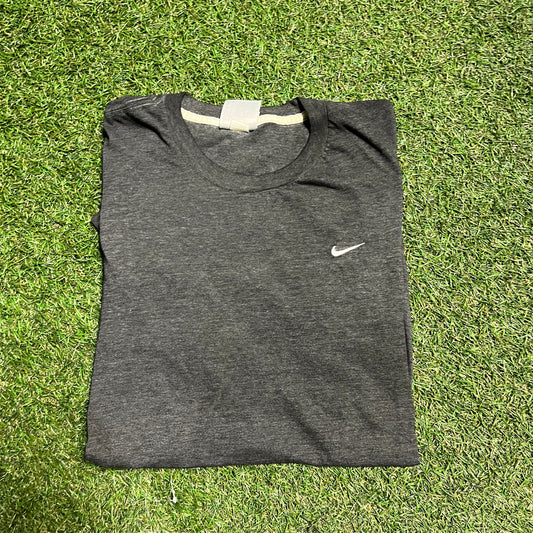 Nike dark gray tee right white swoosh Size Large USED v13749