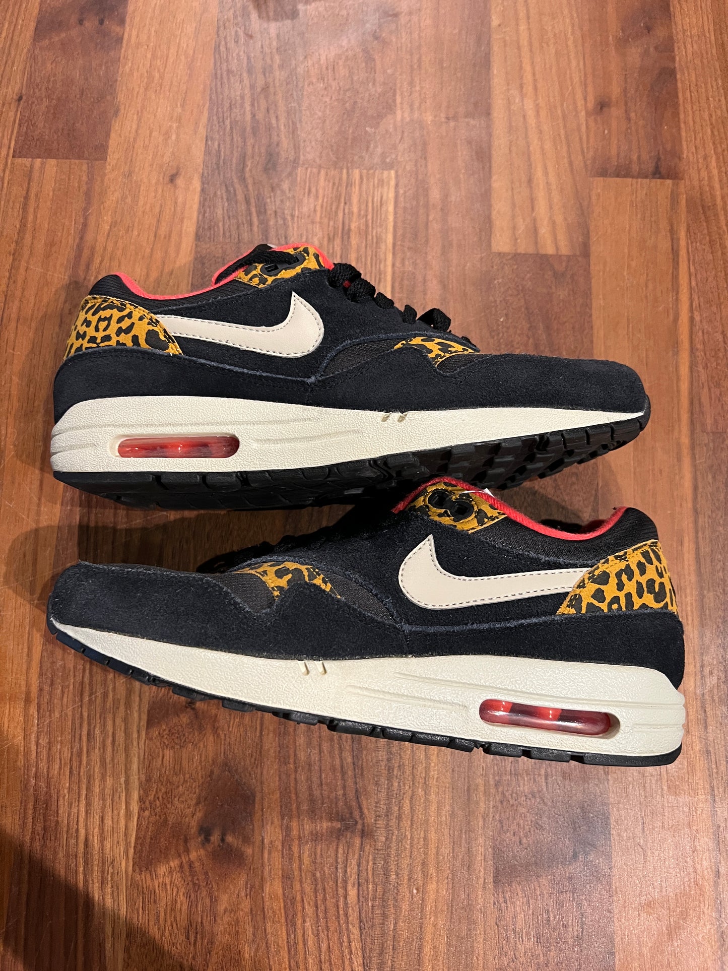 Nike Air Max 1 Leopard 2012 Size 7M / 8.5W USED