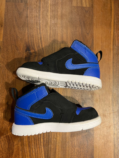 Sky Jordan 1 Hyper Royal Size 8C USED