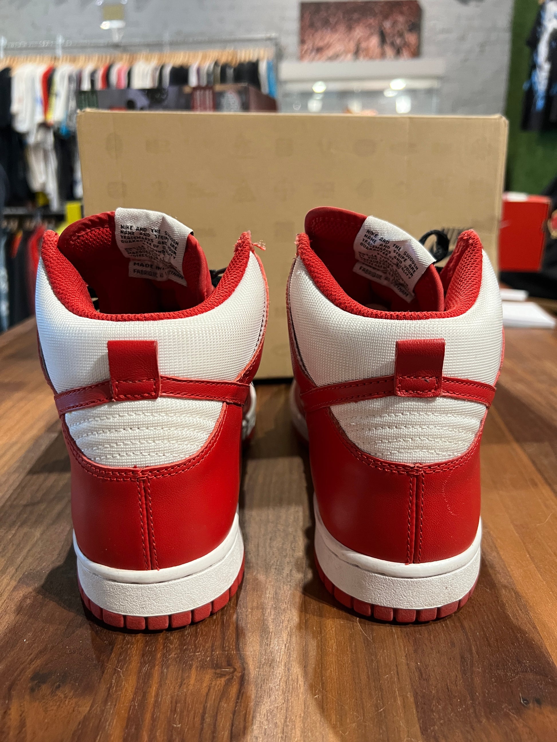 Nike Dunk High Varsity Red 2009 Size 6 Used